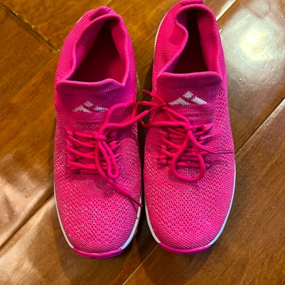 🌻3 for $21.  Pink size 8 sneakers. Excellent condition. - Picture 2 of 4